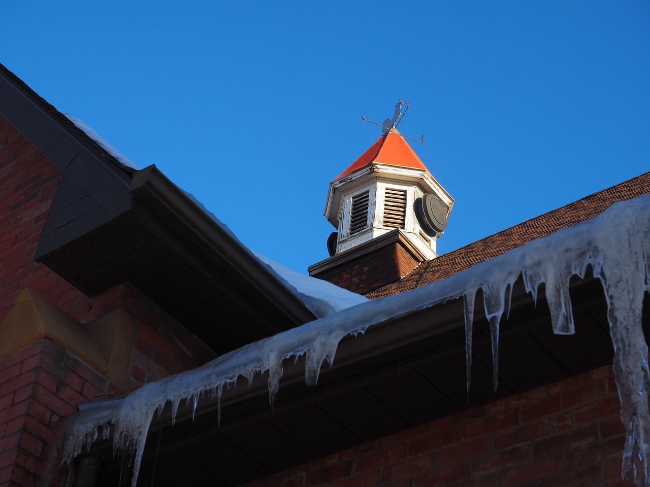 Building a First-Year Student Budget in Calgary and Edmonton: Rent, Utilities and Winter Costs