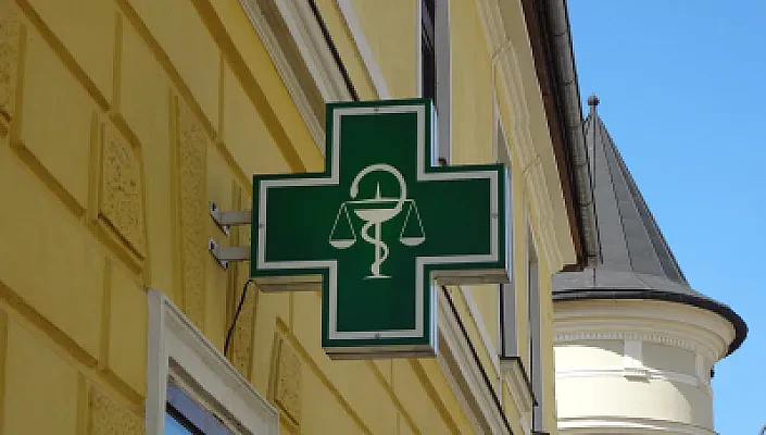 Direct-Entry PharmD vs After-Degree Pharmacy Programs in Canada