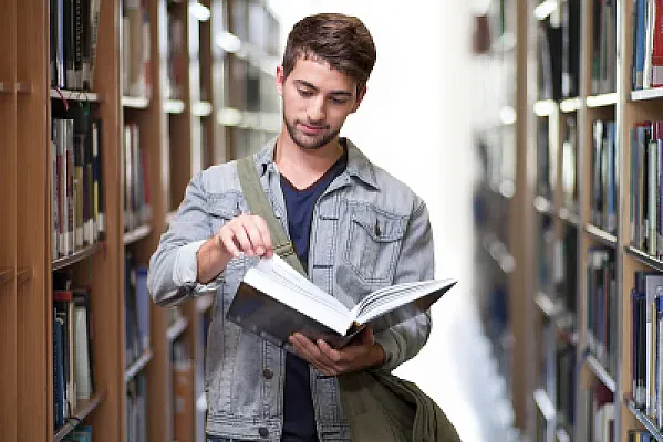 First-Generation College Students: A Complete Planning Guide