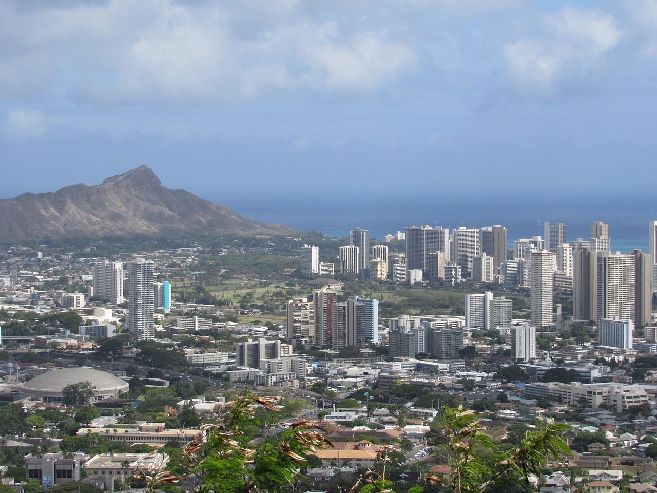 Hawaii Financial Aid: State Grants, Scholarships and Free College Programs