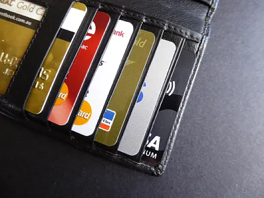 How to Choose a Student Checking Account