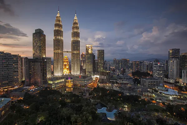 How to Get Into University in Malaysia: Requirements, Exams and Deadlines