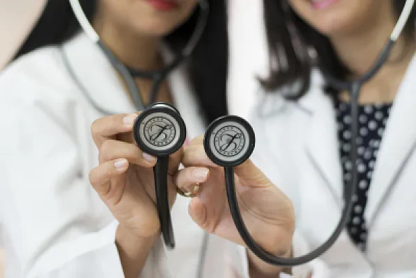 MD vs DO: Choosing Between Two Paths Into Medicine