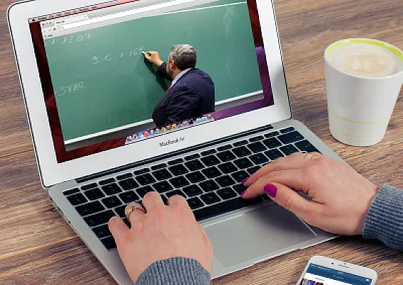OSAP for Micro-Credentials: Which Short Programs Qualify and How the Funding Differs