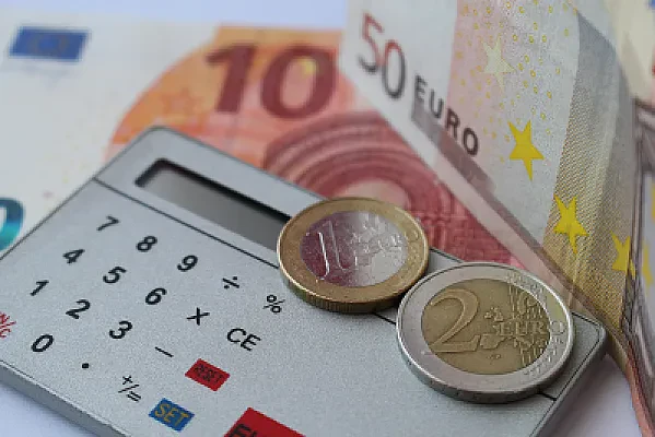 Polytechnic vs University for the Same Career: Comparing Total Cost and Time to Credential