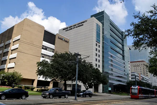 Post-Baccalaureate Pre-Med Programs for Career Changers