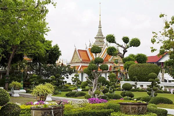 Public vs Private University Abroad: What ASEAN Students Should Weigh Before Choosing