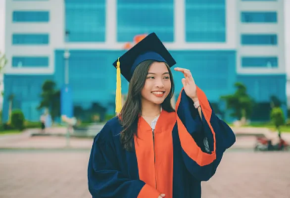 Returning to Study After a Career Break: A Guide for ASEAN Professionals Applying Abroad