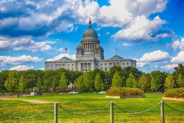 Rhode Island Financial Aid: State Grants, Scholarships and Free College Programs
