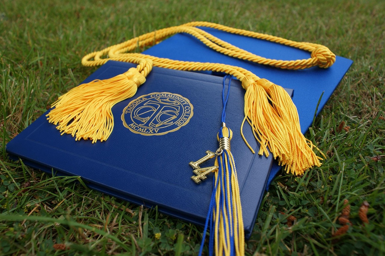 Scholarships and Student Financial Aid in France