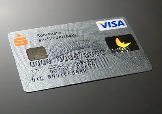 Student Credit Cards: What to Compare Before Applying