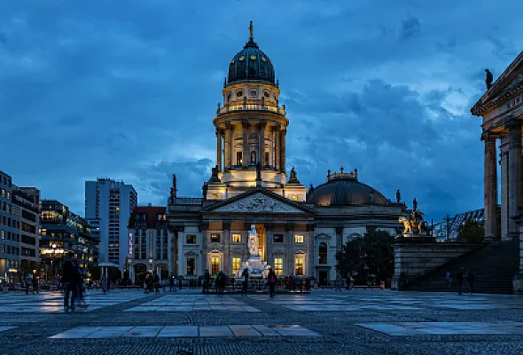 Student Housing in Germany: Options, Costs and Contracts