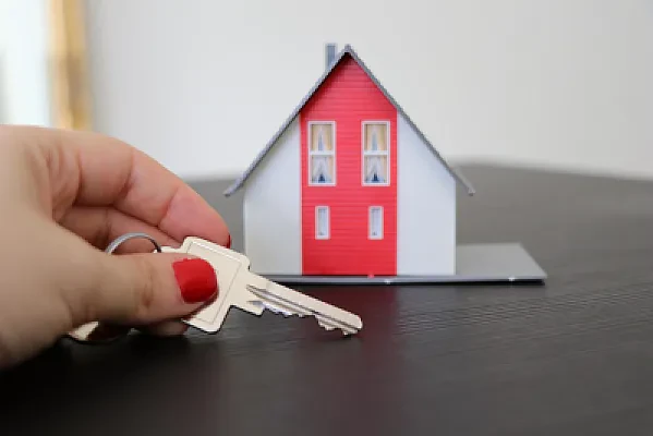 Student Housing in Ireland: Options, Costs and Contracts