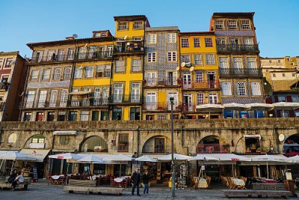 Student Housing in Portugal: Options, Costs and Contracts