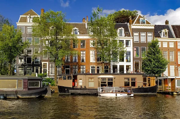 StuNed and Dutch Scholarships for Indonesian Students in the Netherlands
