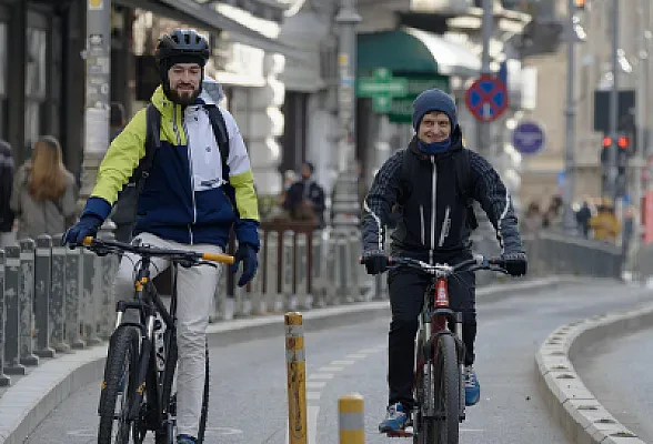 Getting Around Without a Car: Transit and Walkability at US Campuses