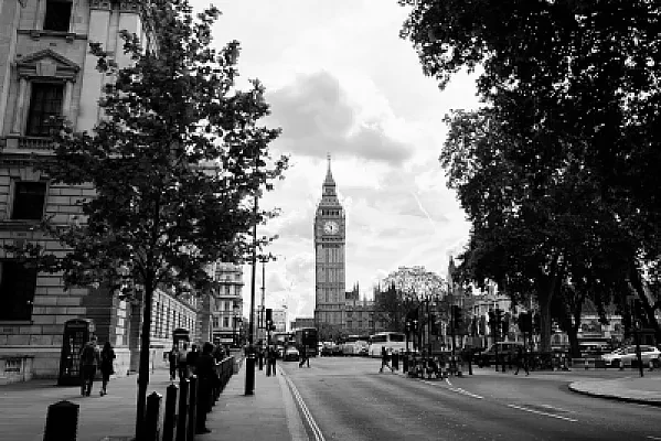 How ASEAN Students Apply to UK Universities Through UCAS: Deadlines, References and Predicted Grades
