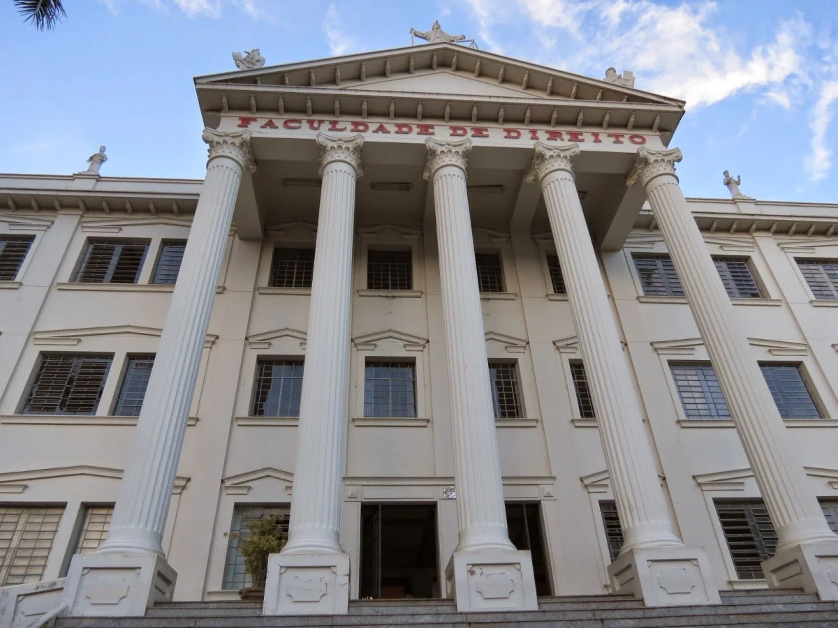 Approach to Faculty of Law of the South of Minas campus