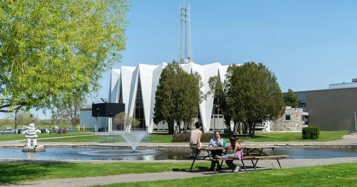 The Cégep Marie-Victorin campus grounds