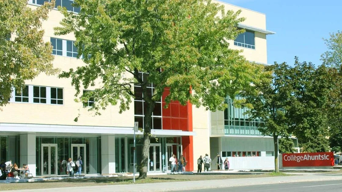 College Ahuntsic main campus view