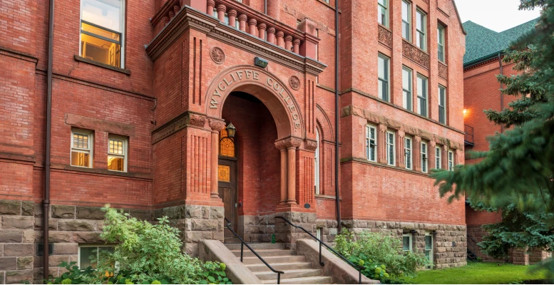 Approach to Wycliffe College campus