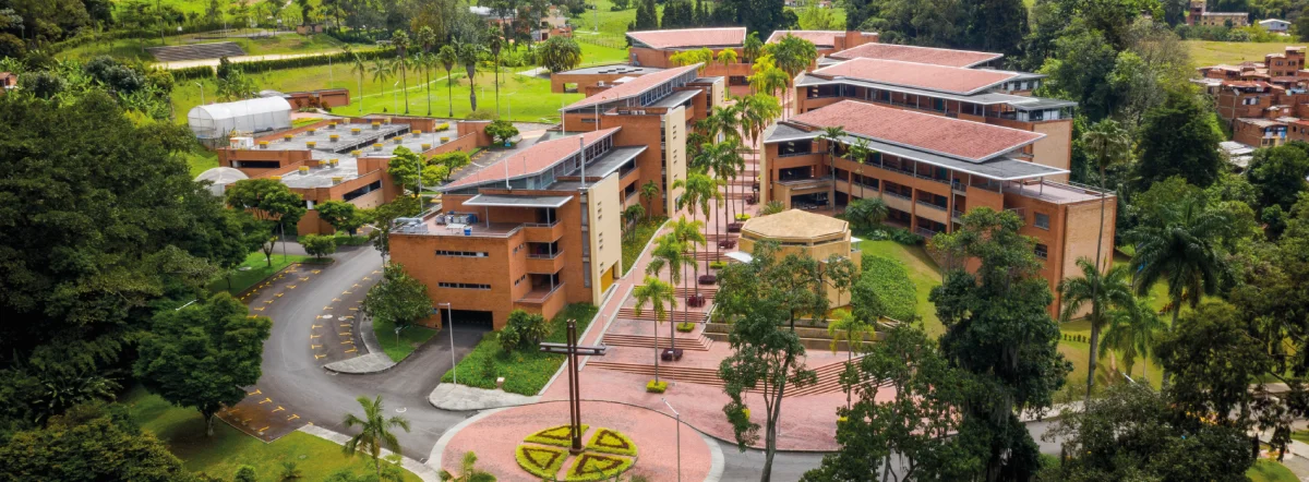 Approach to Corporación Universitaria Lasallista campus