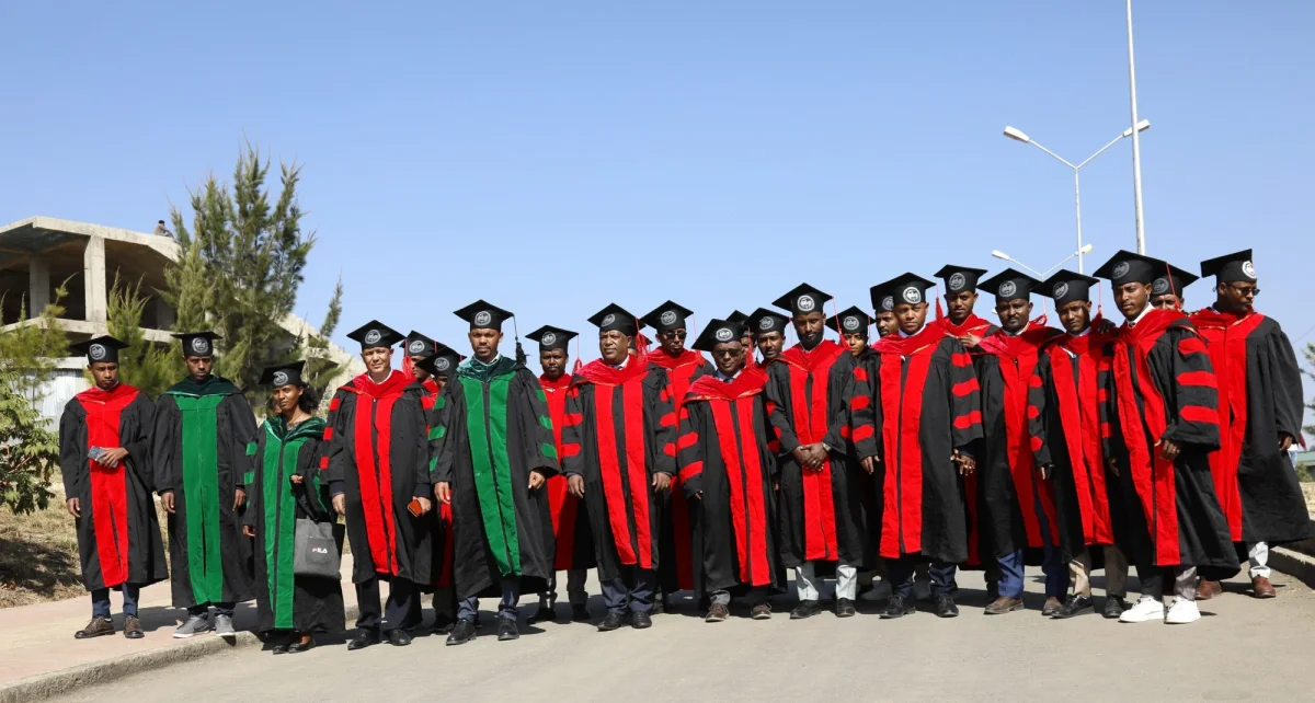 Debark University community on campus