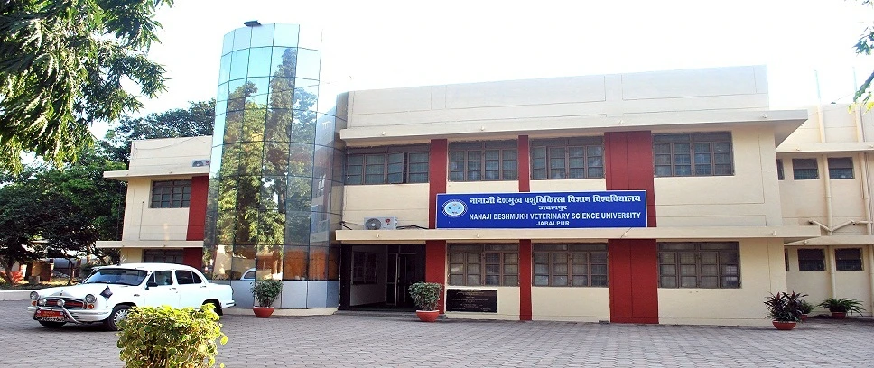 Students at Nanaji Deshmukh Veterinary Science University