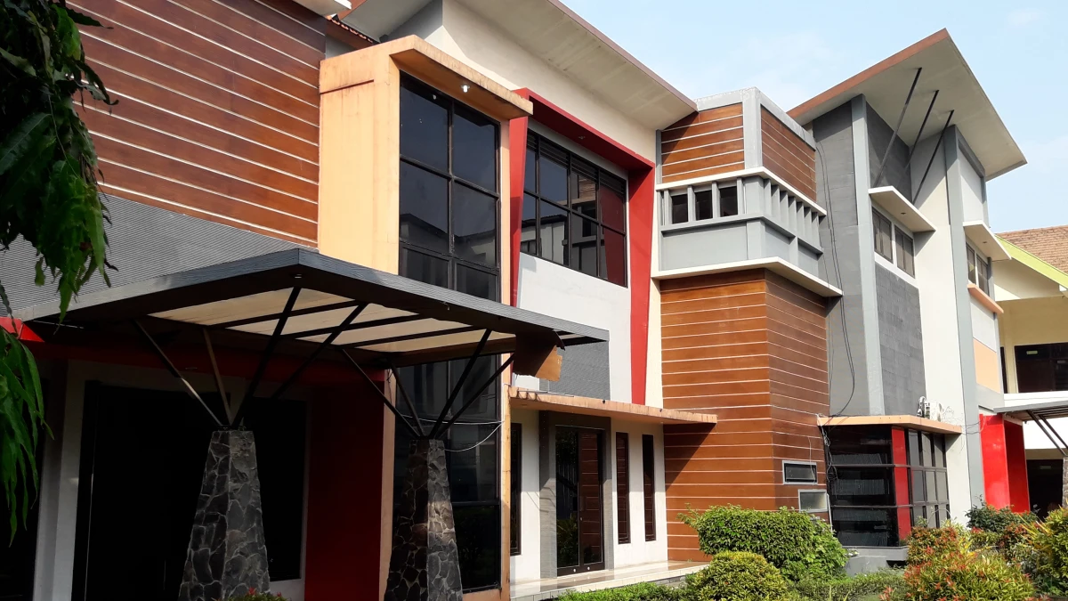 Universitas Gresik campus and facilities