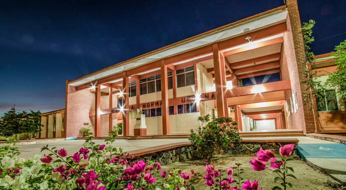 The Prof. Domingo Carballo Félix Urban Benemérita Teacher Training School campus grounds