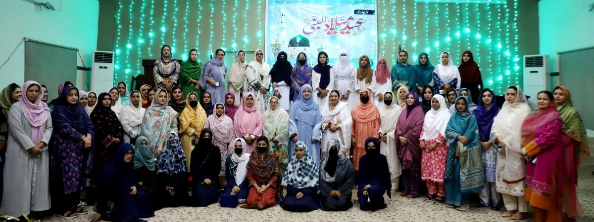 Government Sadiq College Women University campus and facilities