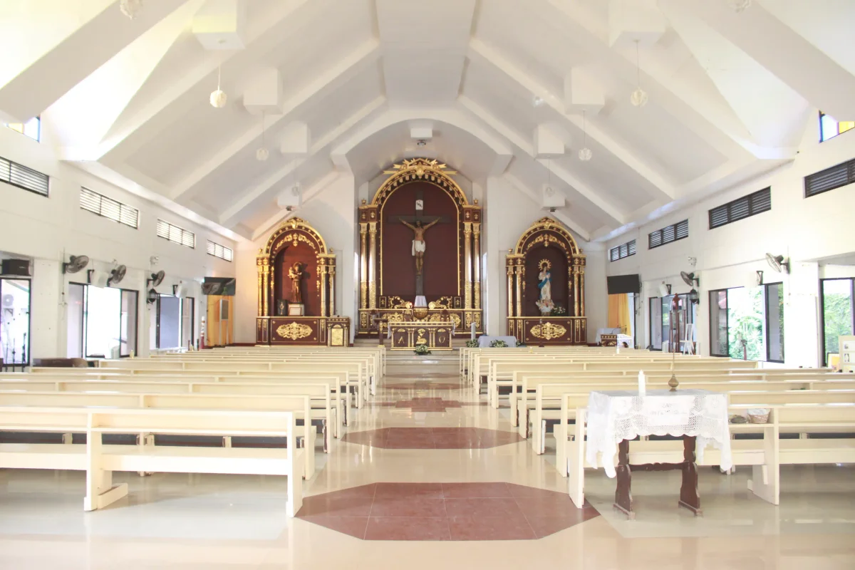 Saint Anthony's College community on campus