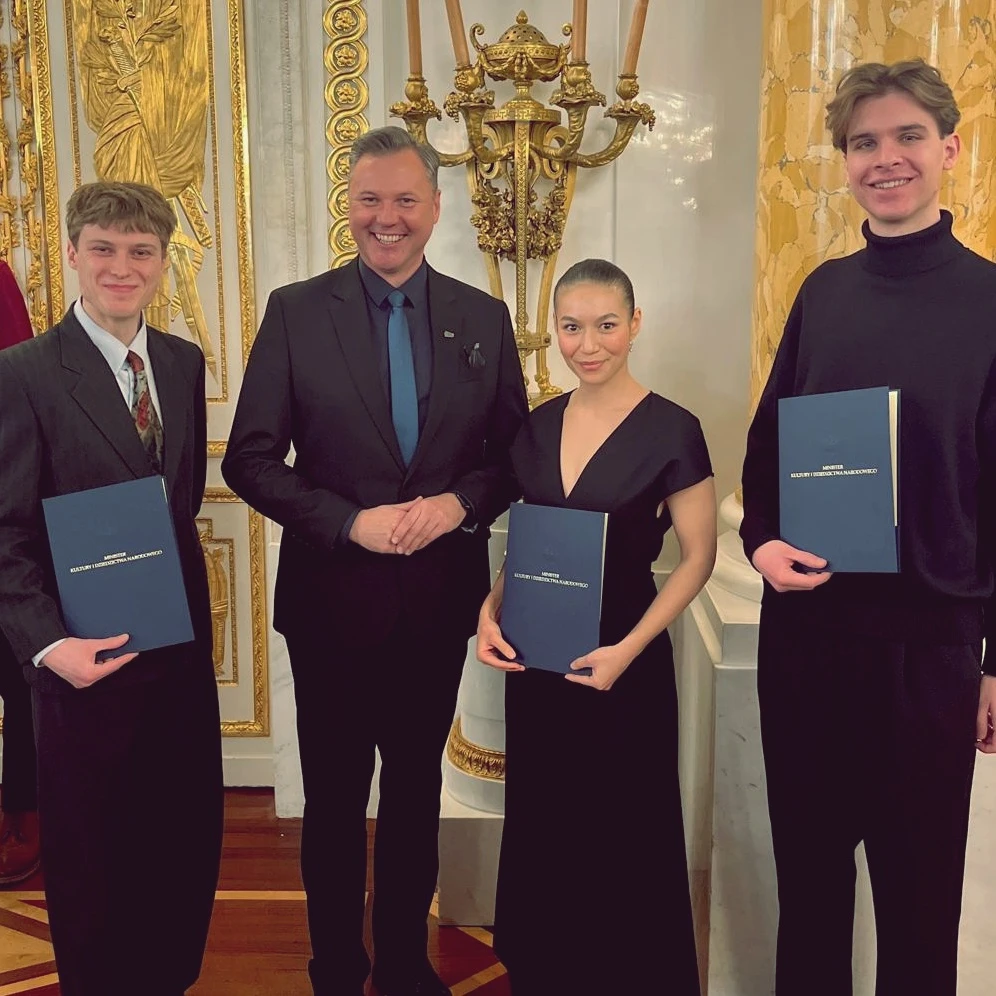 Akademia Sztuk Teatralnych im. Stanislawa Wyspianskiego w Krakowie community on campus