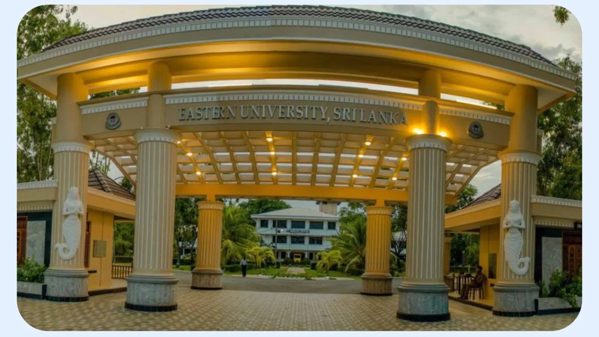 Students at Eastern University, Sri Lanka