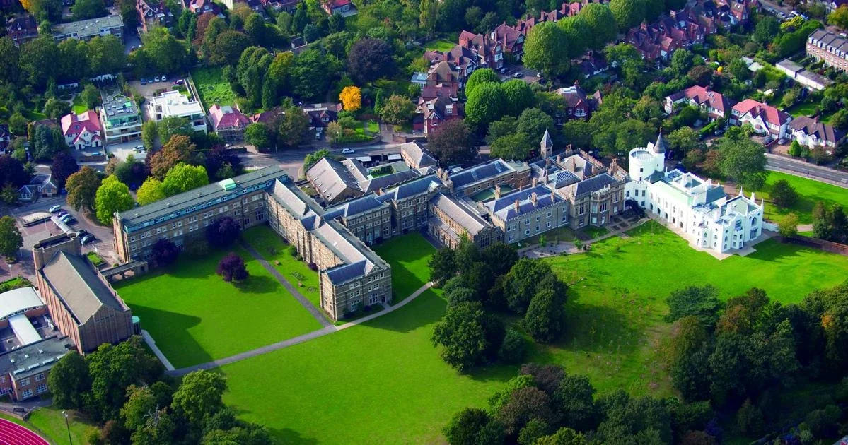 St Mary's University, Twickenham institutional building