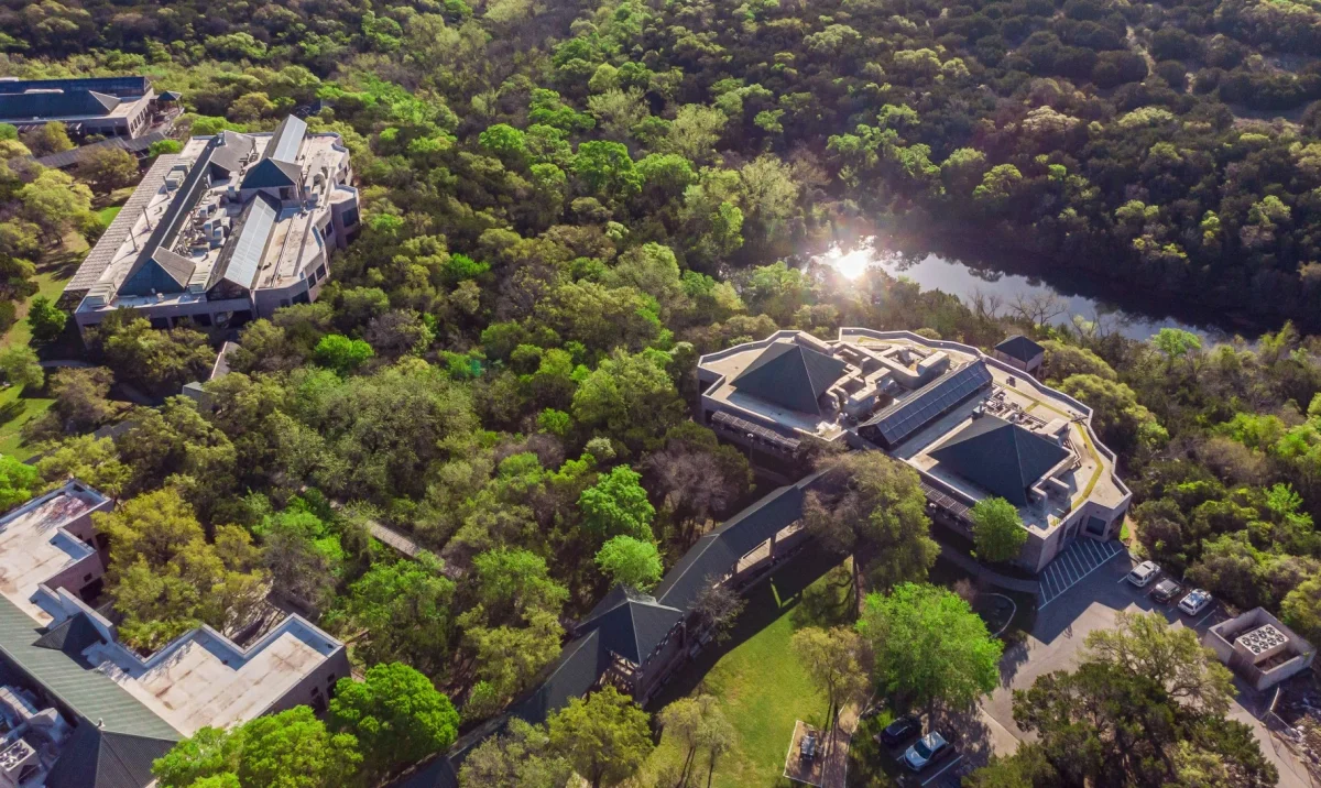 Approach to Concordia University Texas campus