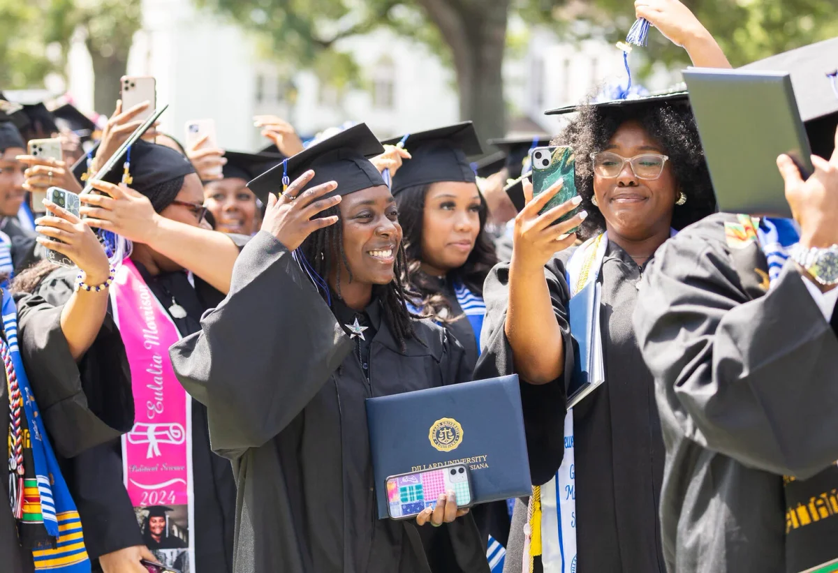 Approach to Dillard University campus
