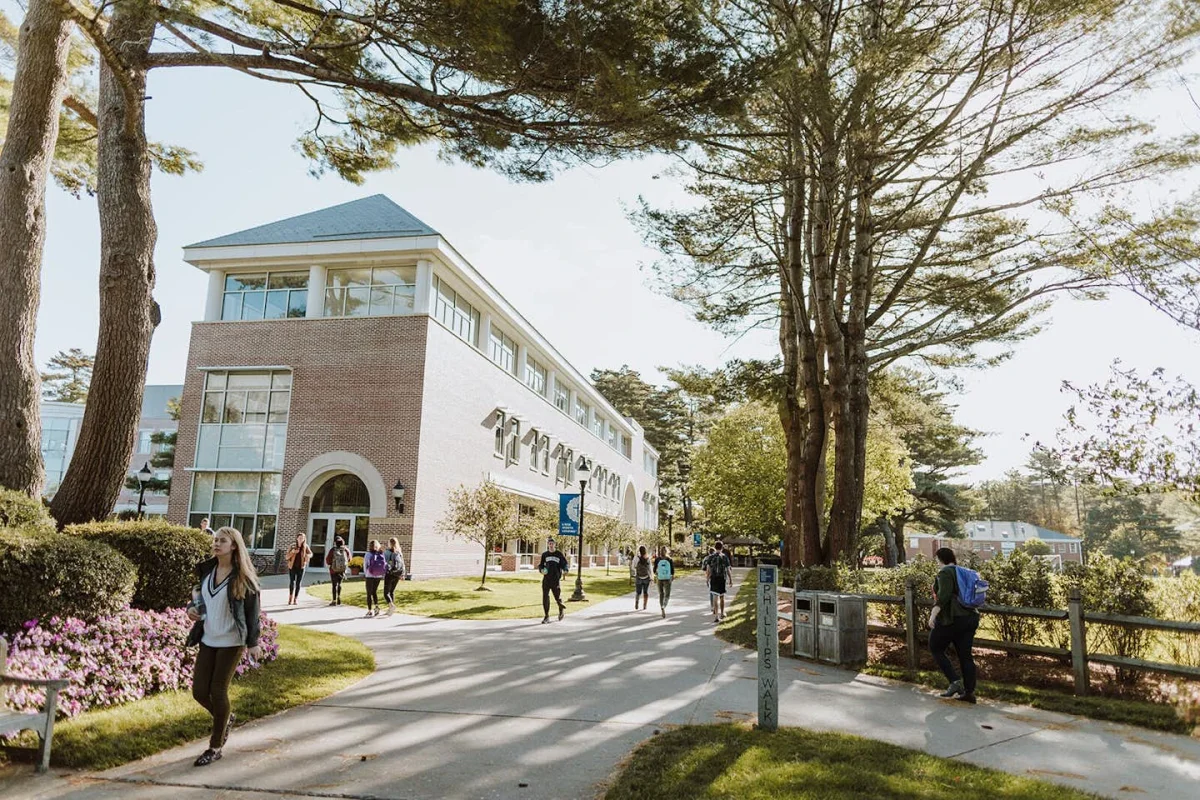 Students at Gordon College