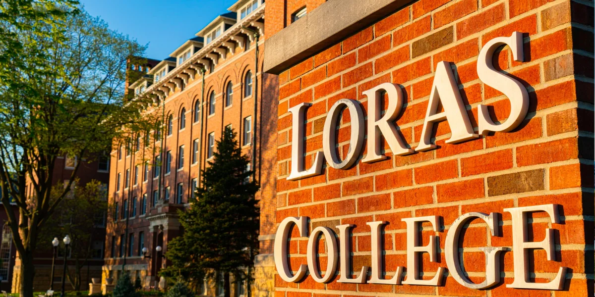 Approach to Loras College campus