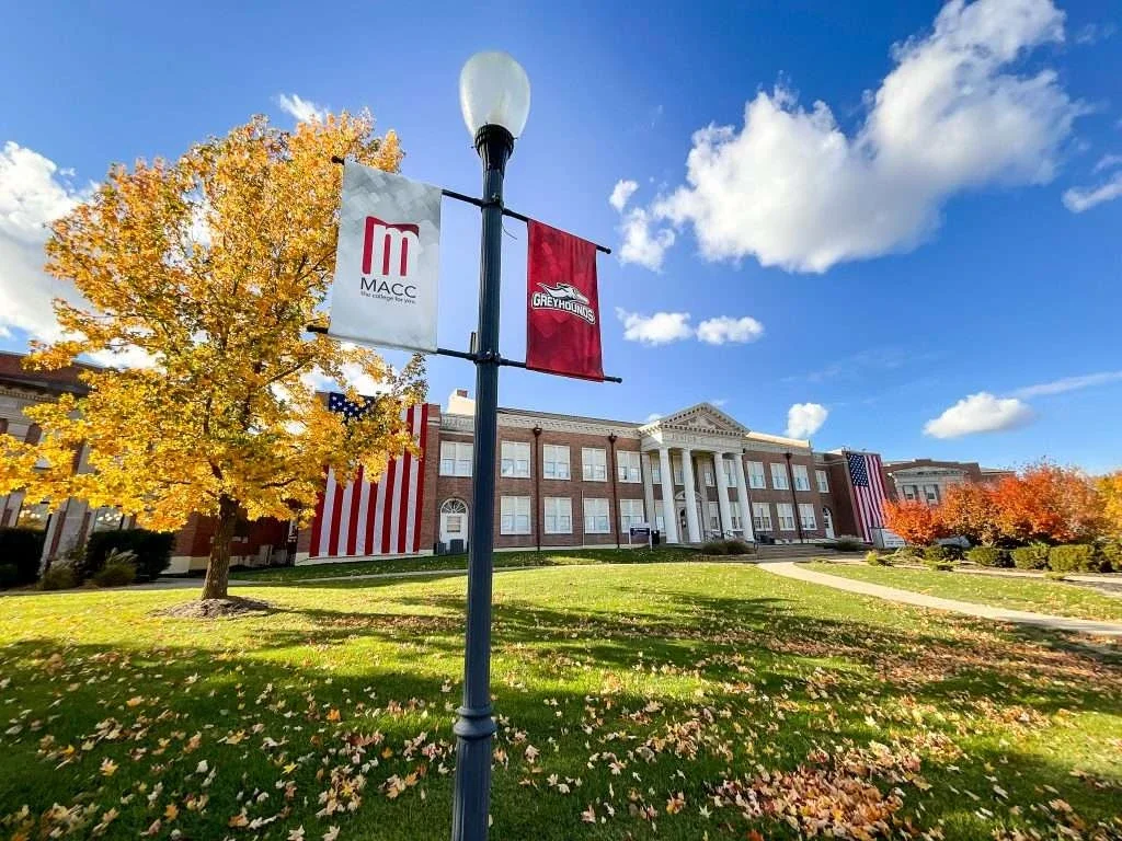 Approach to Moberly Area Community College campus