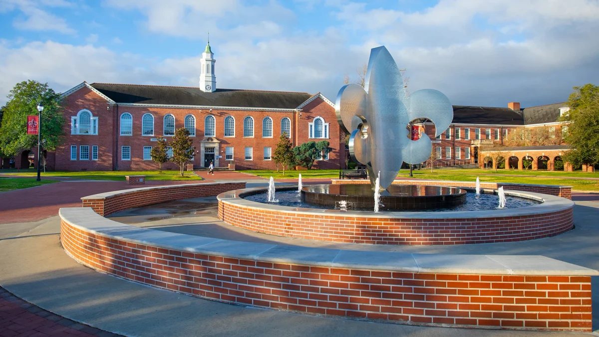 University of Louisiana at Lafayette institutional facilities