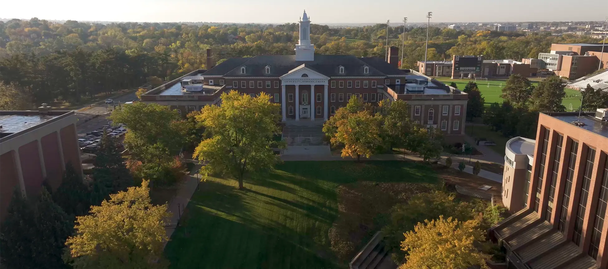University of Nebraska at Omaha institutional setting
