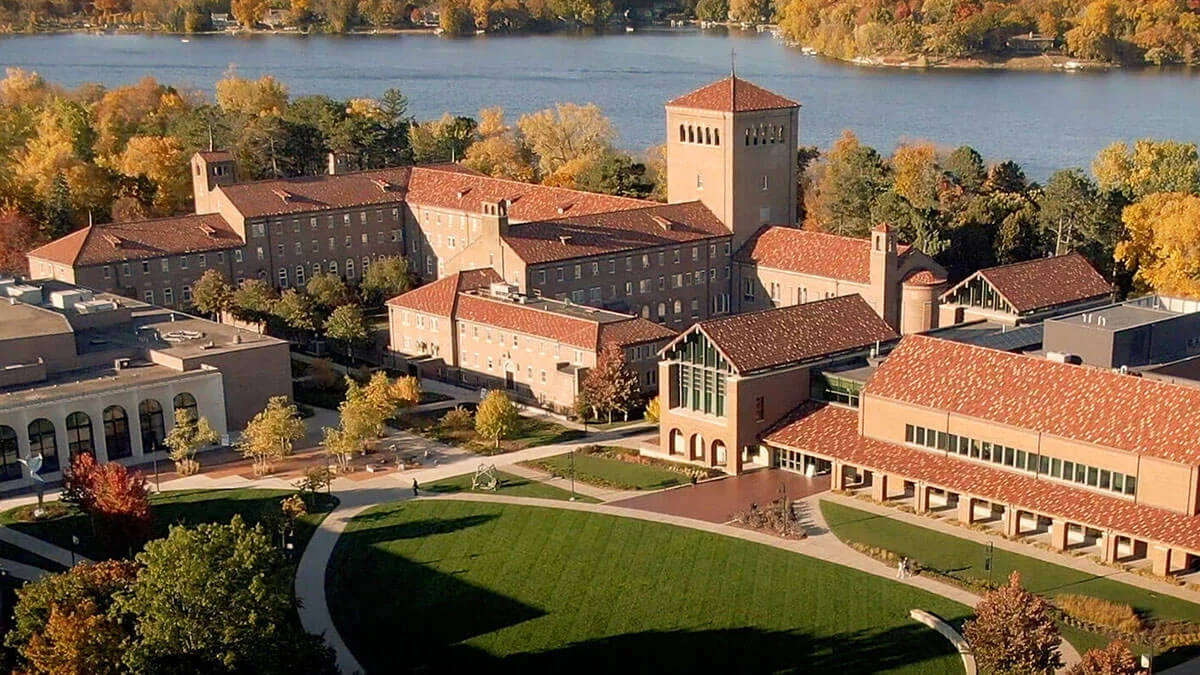University of Northwestern - St. Paul principal campus