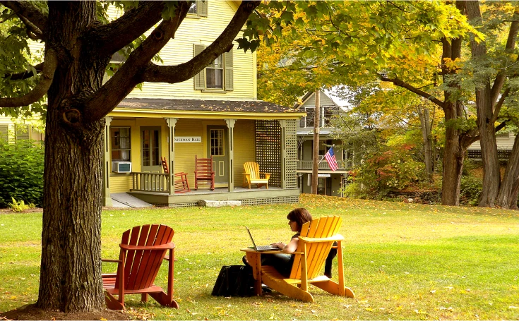 Approach to Vermont Law and Graduate School campus